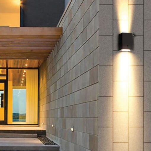 SOKU 1w LED Solar-Powered Up and Down Wall Pack - Image 3
