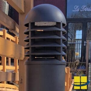 VAND LED exterior bollard lights are built with die-cast aluminum housings and are lens-free, eliminating any risk of condensation and increasing resistance to vandalism and damage. Click the photo to view the family