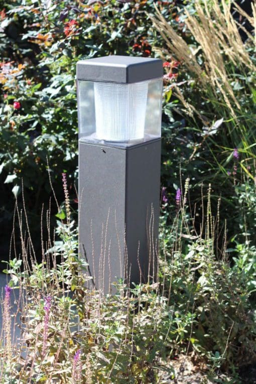 square-bollard-light-type-v-garden-2